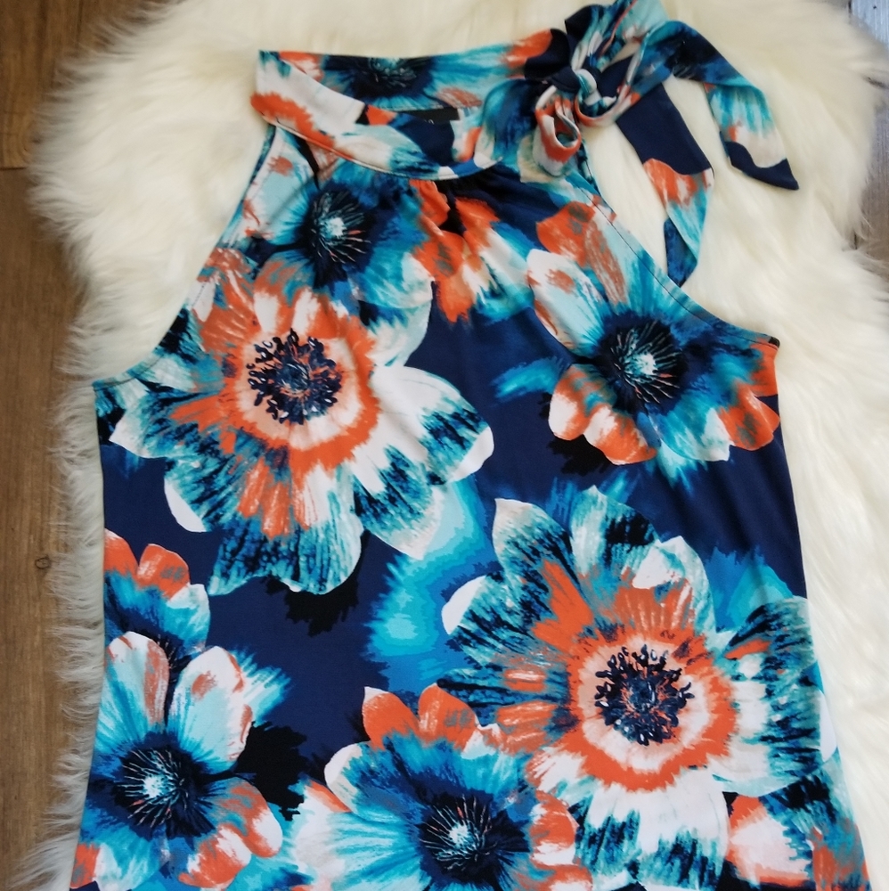 STYLE & CO.  Cute colorful top with tie.